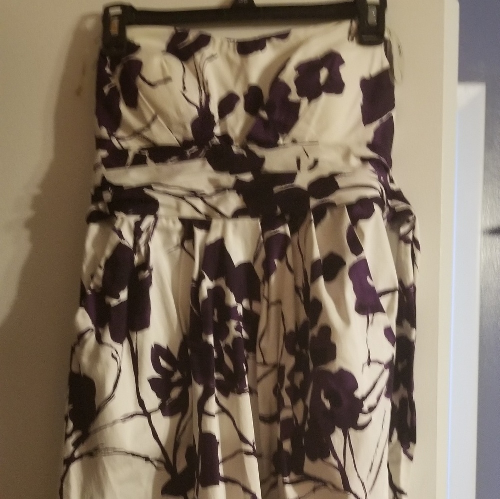 Dress - Picture 4 of 4